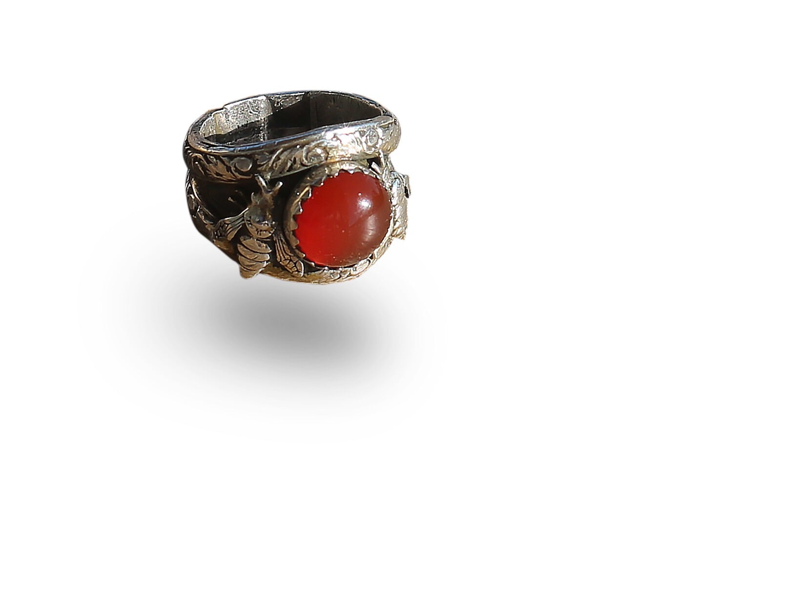 VINTAGE CARNELIAN RING