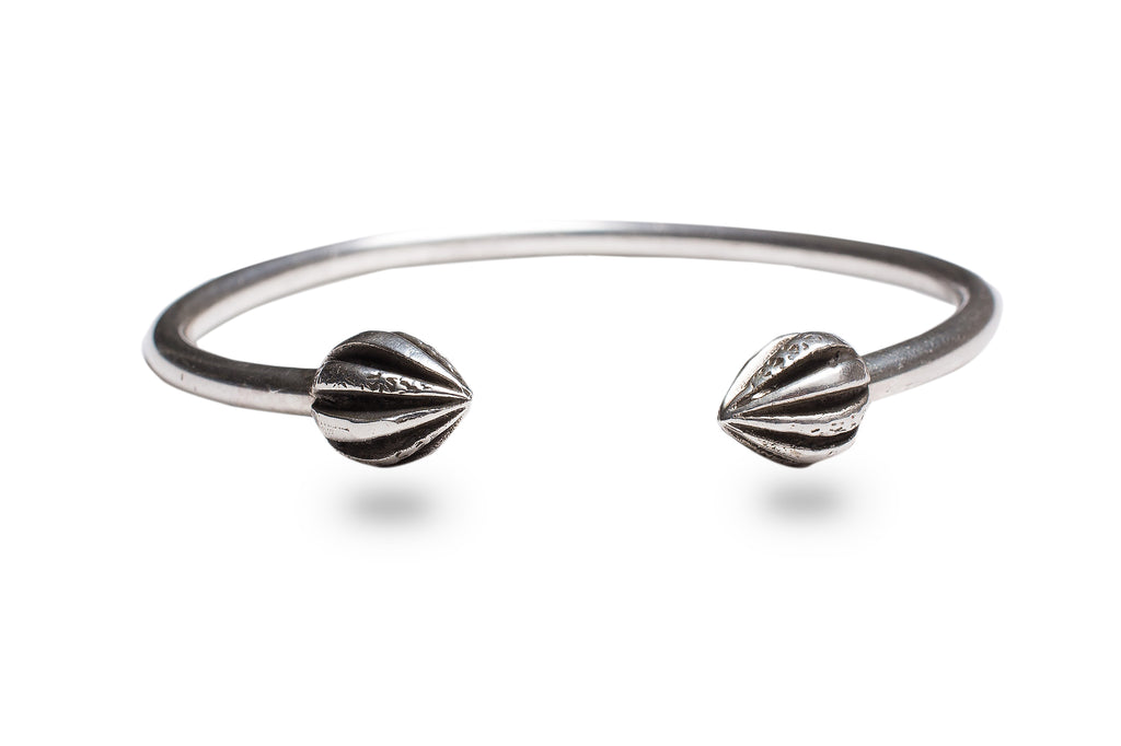 VINTAGE RETRO BANGLE