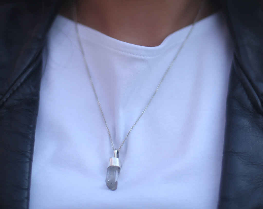 QUARTZ NECKLACE