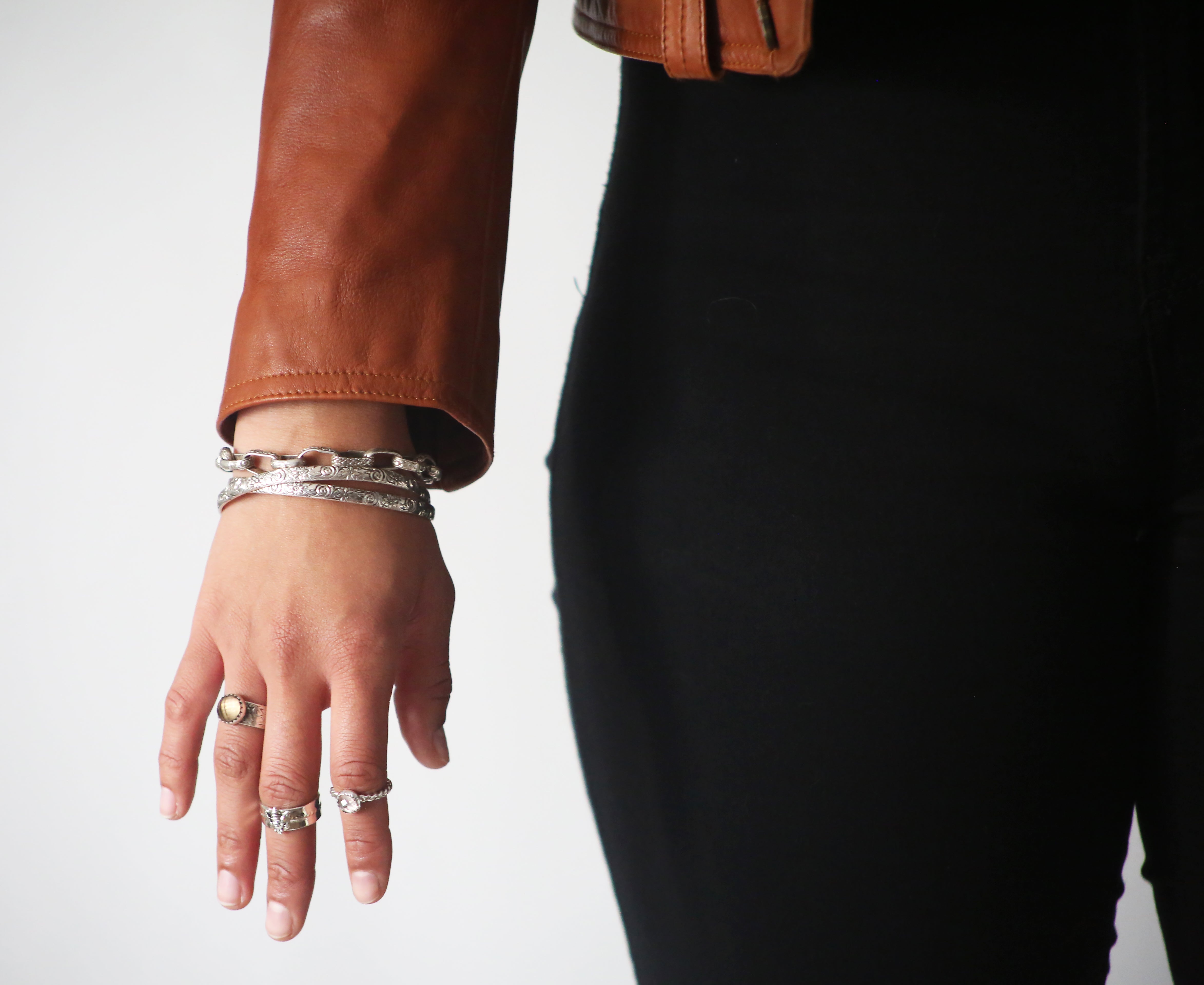 STERLING SILVER VINTAGE WESTERN BANGLE