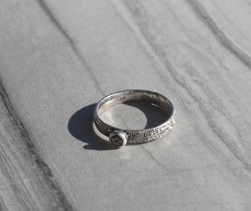STERLING SILVER VINTAGE WESTERN QUARTZ RING
